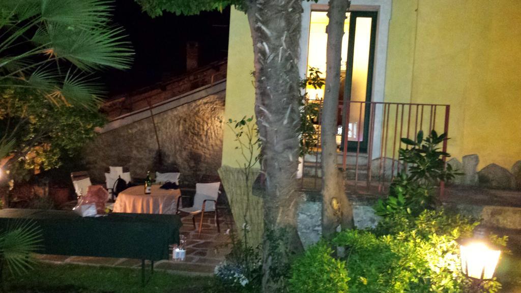 Garden Apartment Lesa Exterior foto